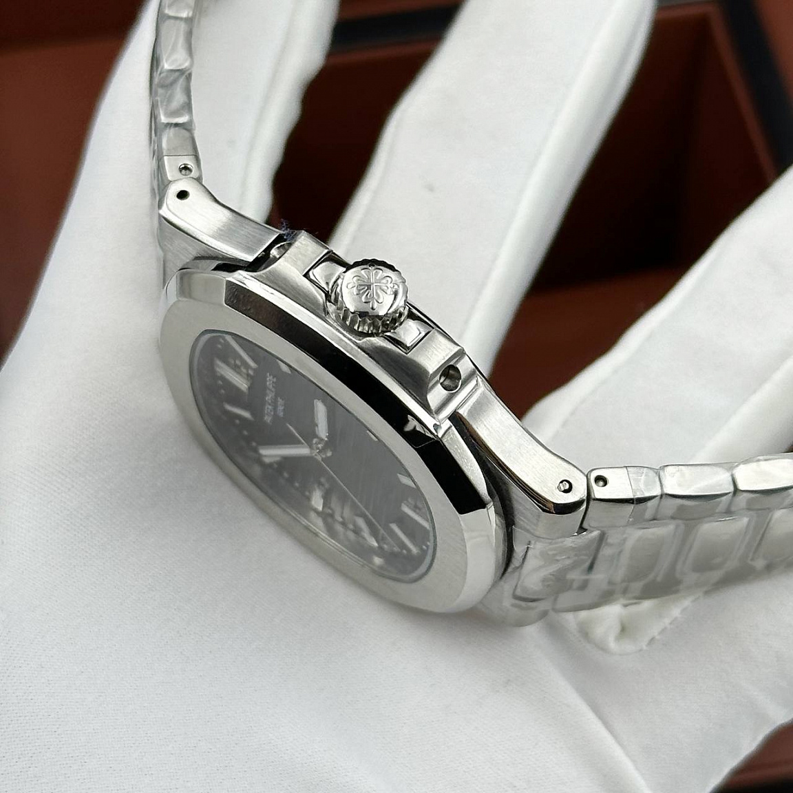 Популярные часы Patek Philippe - Nautilus