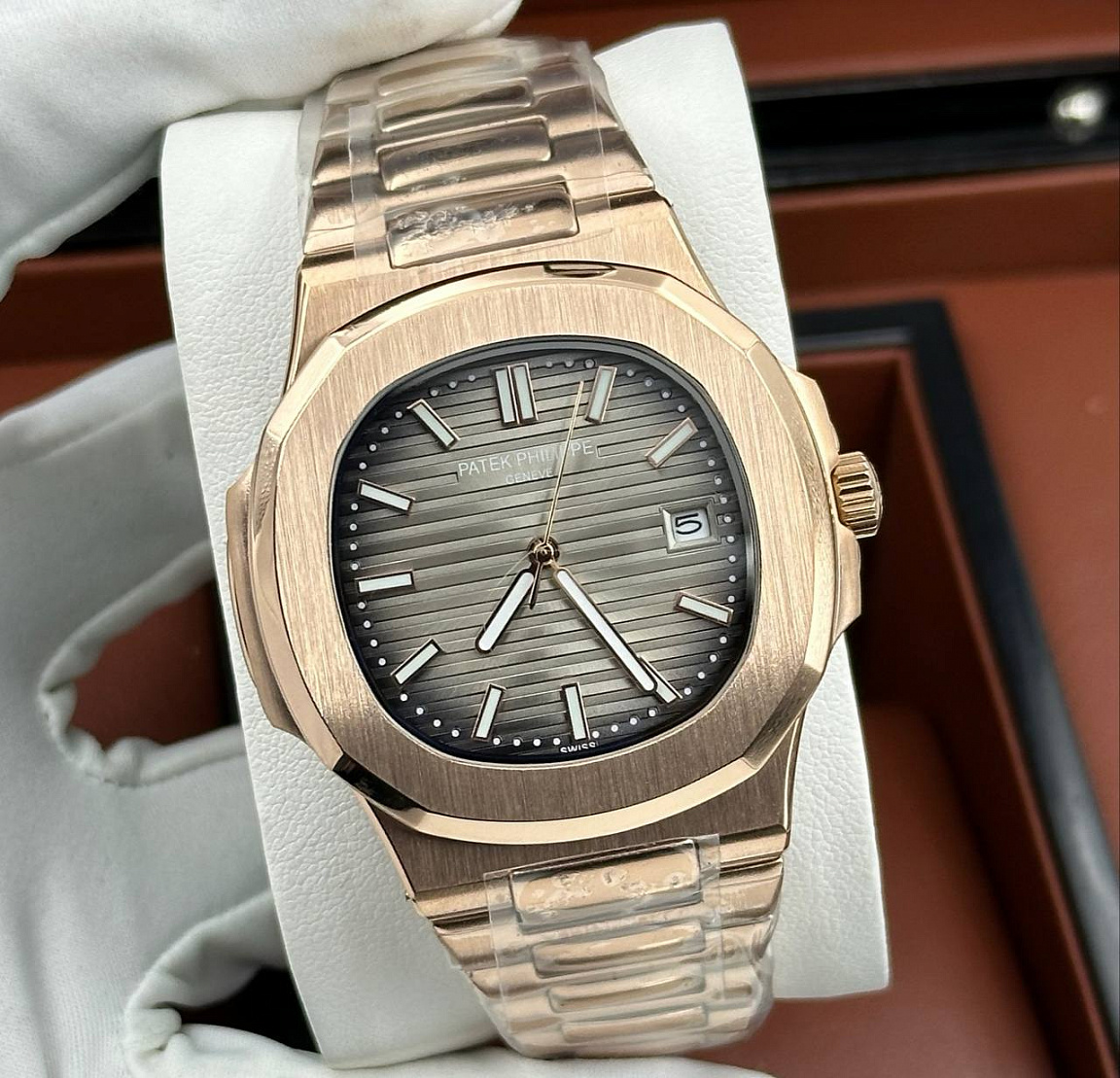 Популярные часы Patek Philippe - Nautilus