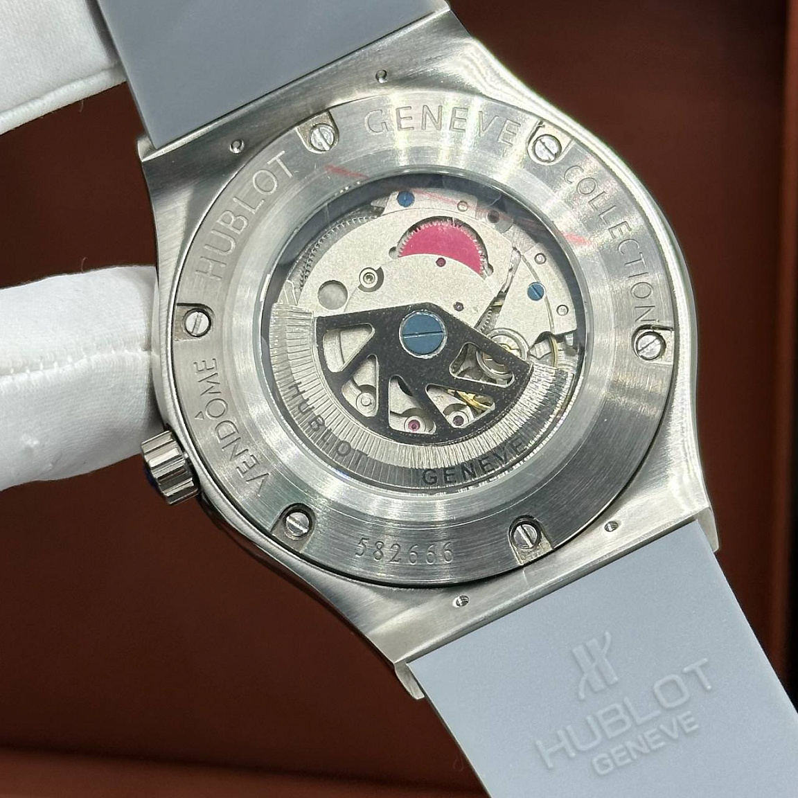 Классические часы Hublot - Classic Fusion