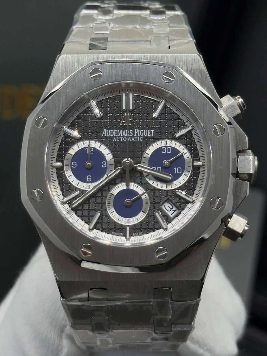 Audemars Piguet Royal Oak Chronograph: восьмиугольный безель с винтами, чёрный циферблат и браслет из стали 316L