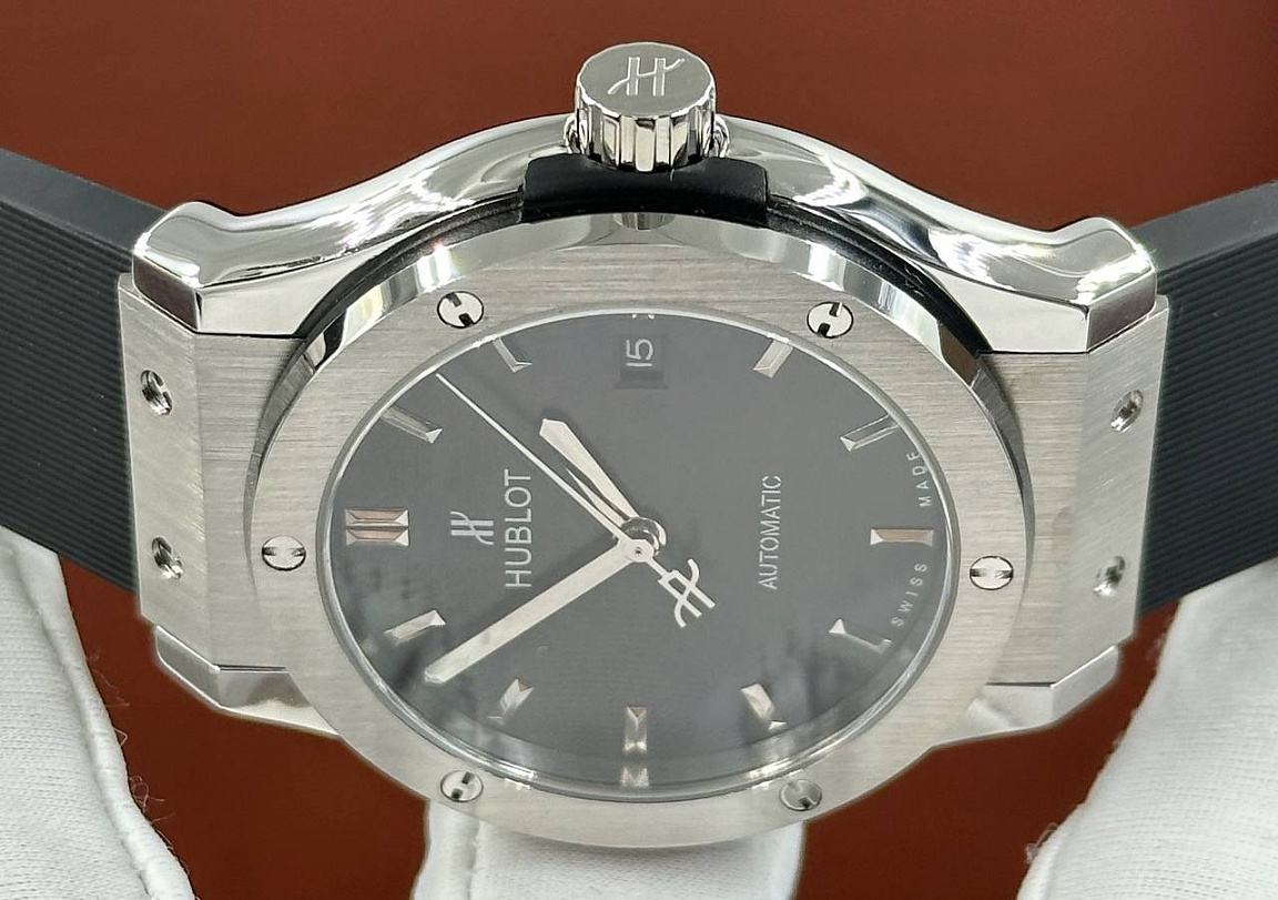 Классические часы Hublot - Classic Fusion