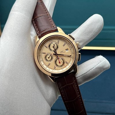 Механика премиум класса IWC Schaffhausen Ingenieur Chronograph 42 мм