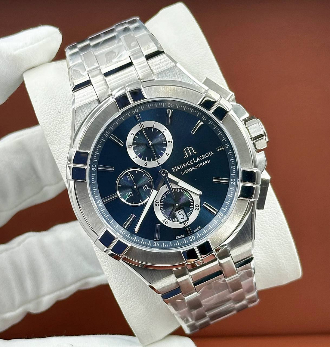 Популярные часы Maurice Lacroix Aikon Quartz Chronograph