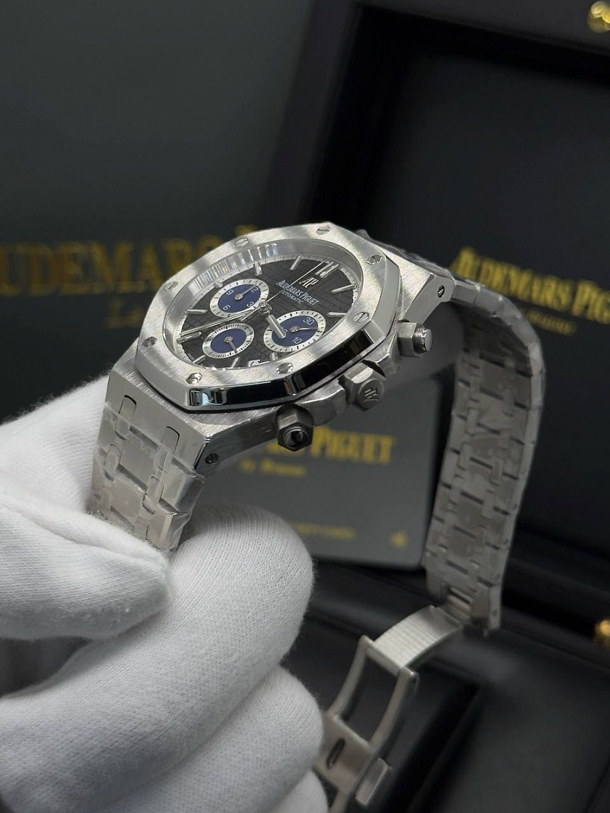 Audemars Piguet Royal Oak Chronograph: восьмиугольный безель с винтами, чёрный циферблат и браслет из стали 316L