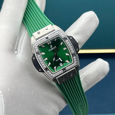 Премиальные часы Hublot Spirit of Big Bang Green 35x45 мм