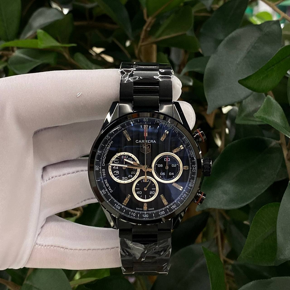 Крупные мужские часы TAG Heuer Carrera Chronograph 46 мм с чёрным циферблатом и кварцевым хронографом