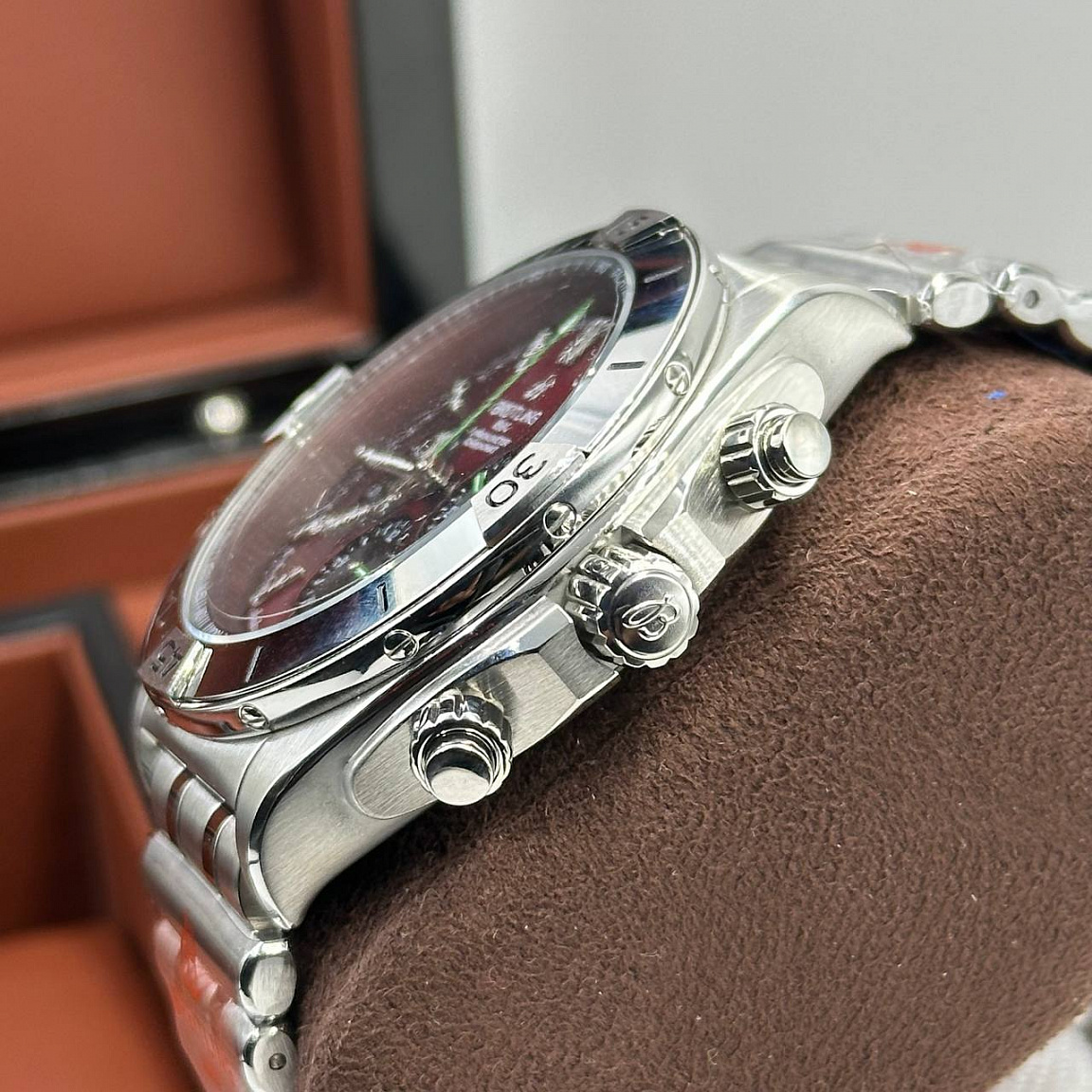 Мощные часы Breitling - Chronomat