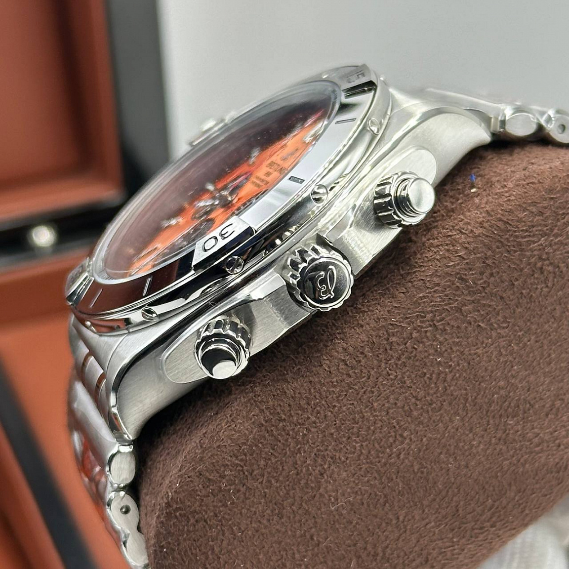 Мощные часы Breitling - Chronomat