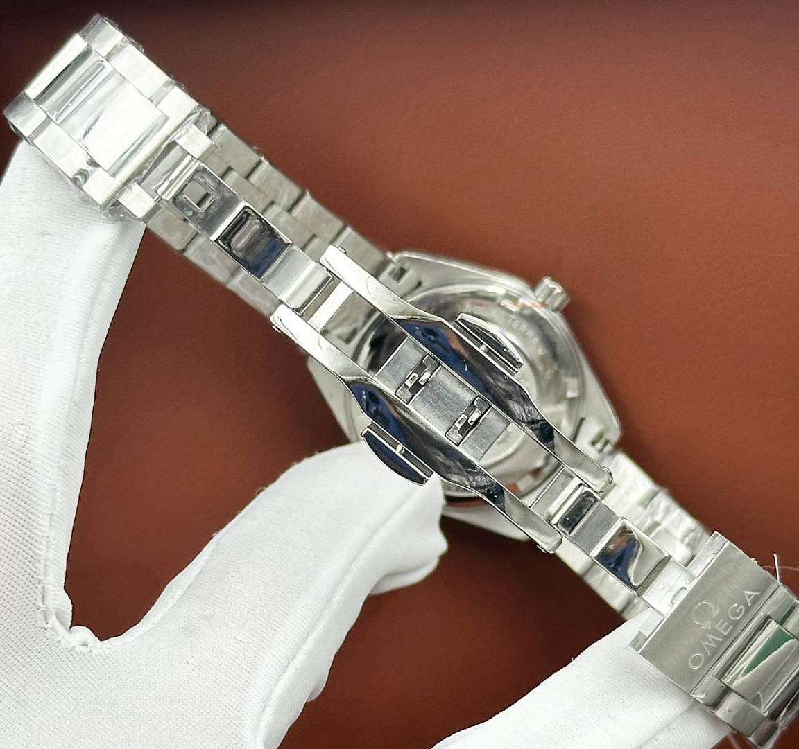 Женские часы Omega Seamaster Aqua Terra