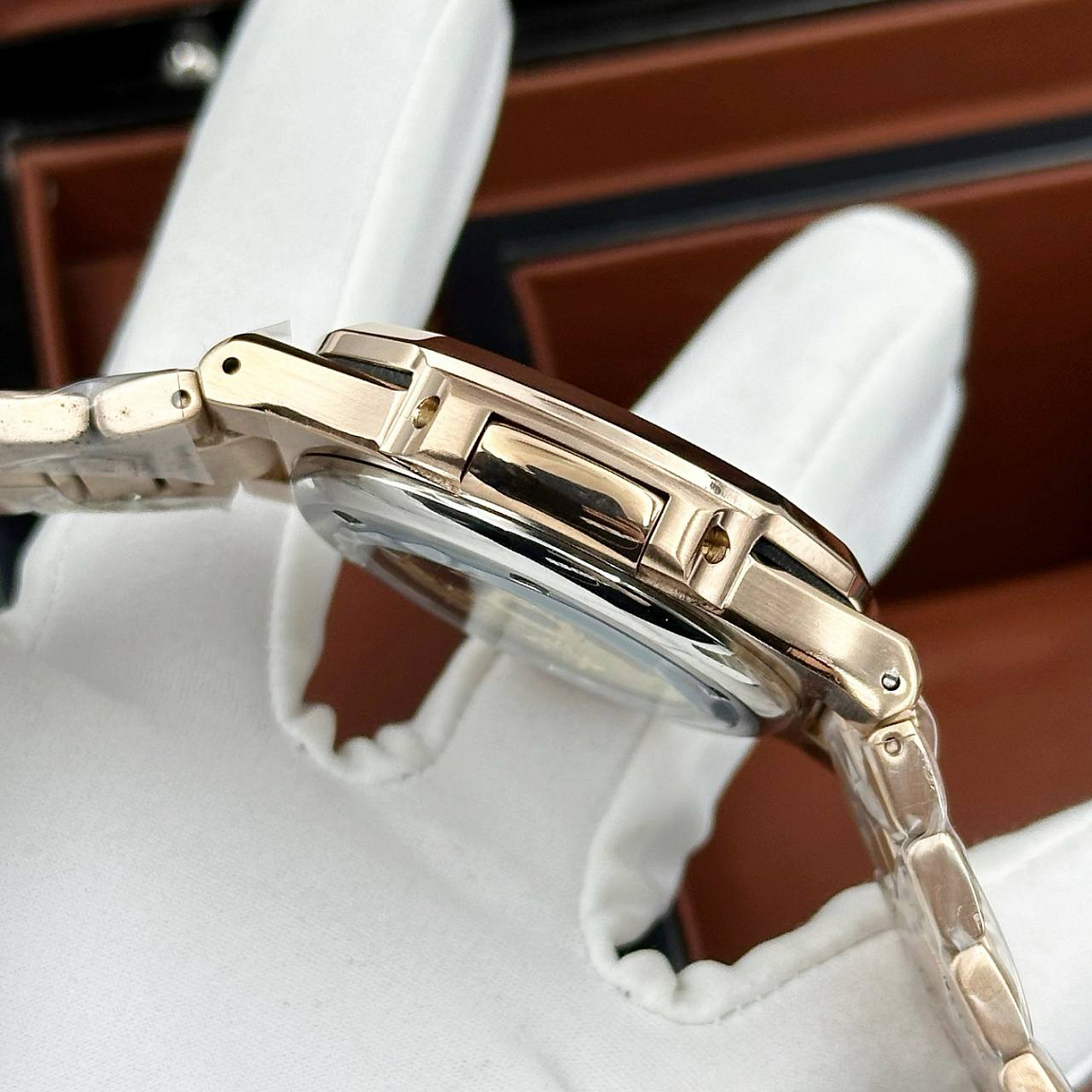 Популярные часы Patek Philippe - Nautilus