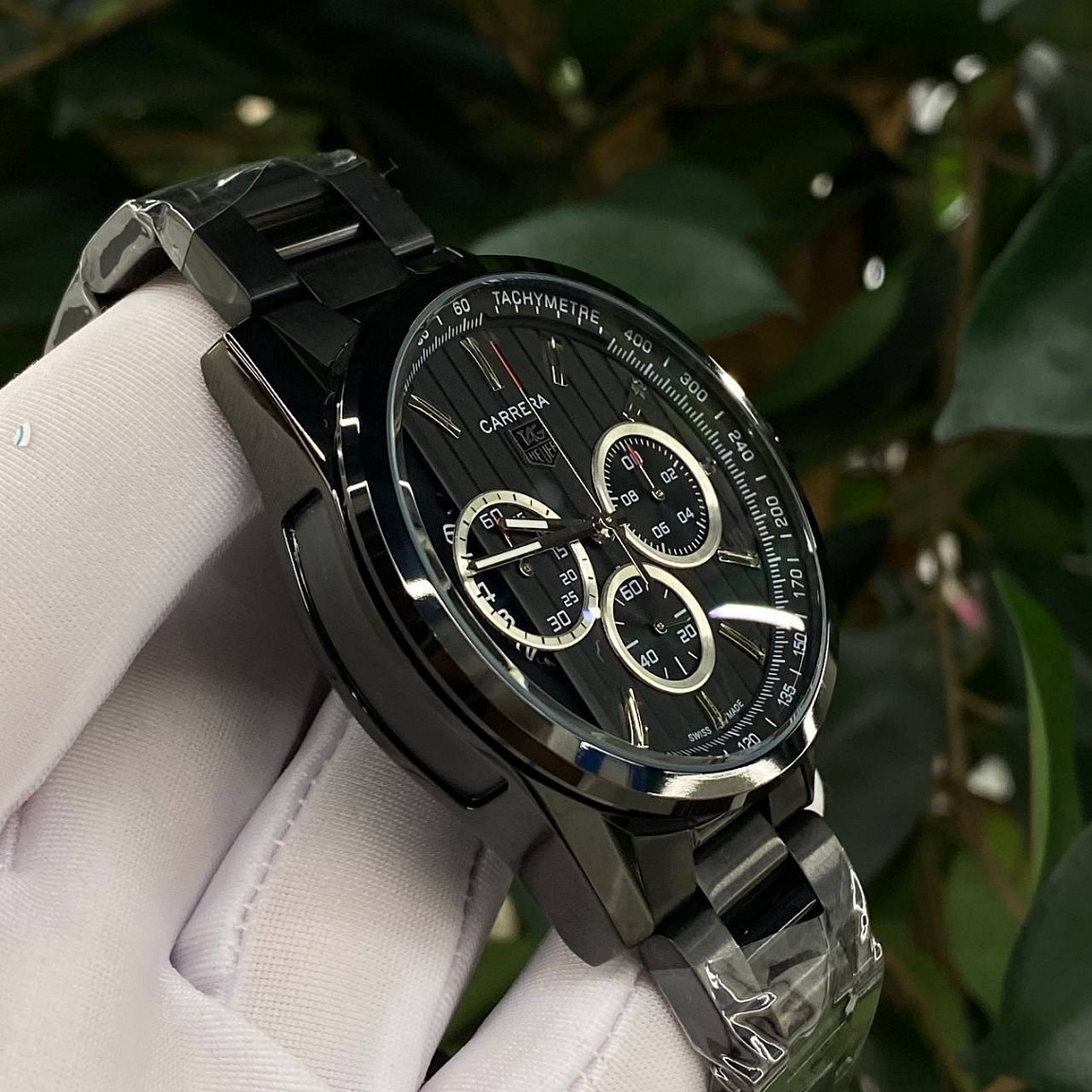 Крупные мужские часы TAG Heuer Carrera Chronograph 46 мм с чёрным циферблатом и кварцевым хронографом