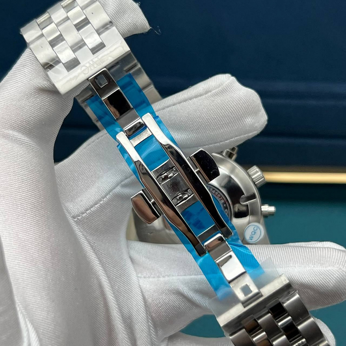 IWC The Pilot's TOP 44 мм: чёрный циферблат, корпус и браслет из полированной и сатинированной нержавеющей стали 316L