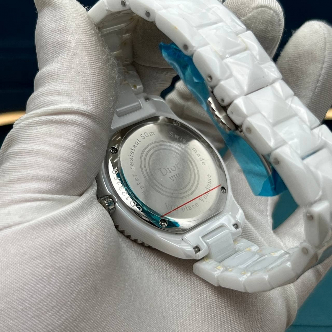 Dior VIII 39 мм: белый циферблат, сапфировое стекло и кварцевый механизм Miyota 2035