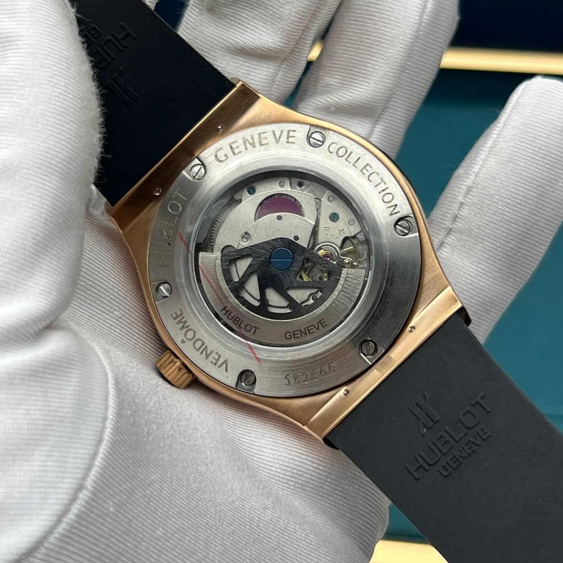 Hublot Classic Fusion 45 мм: корпус и застёжка из высококачественной стали со стойким PVD покрытием золотистого оттенка