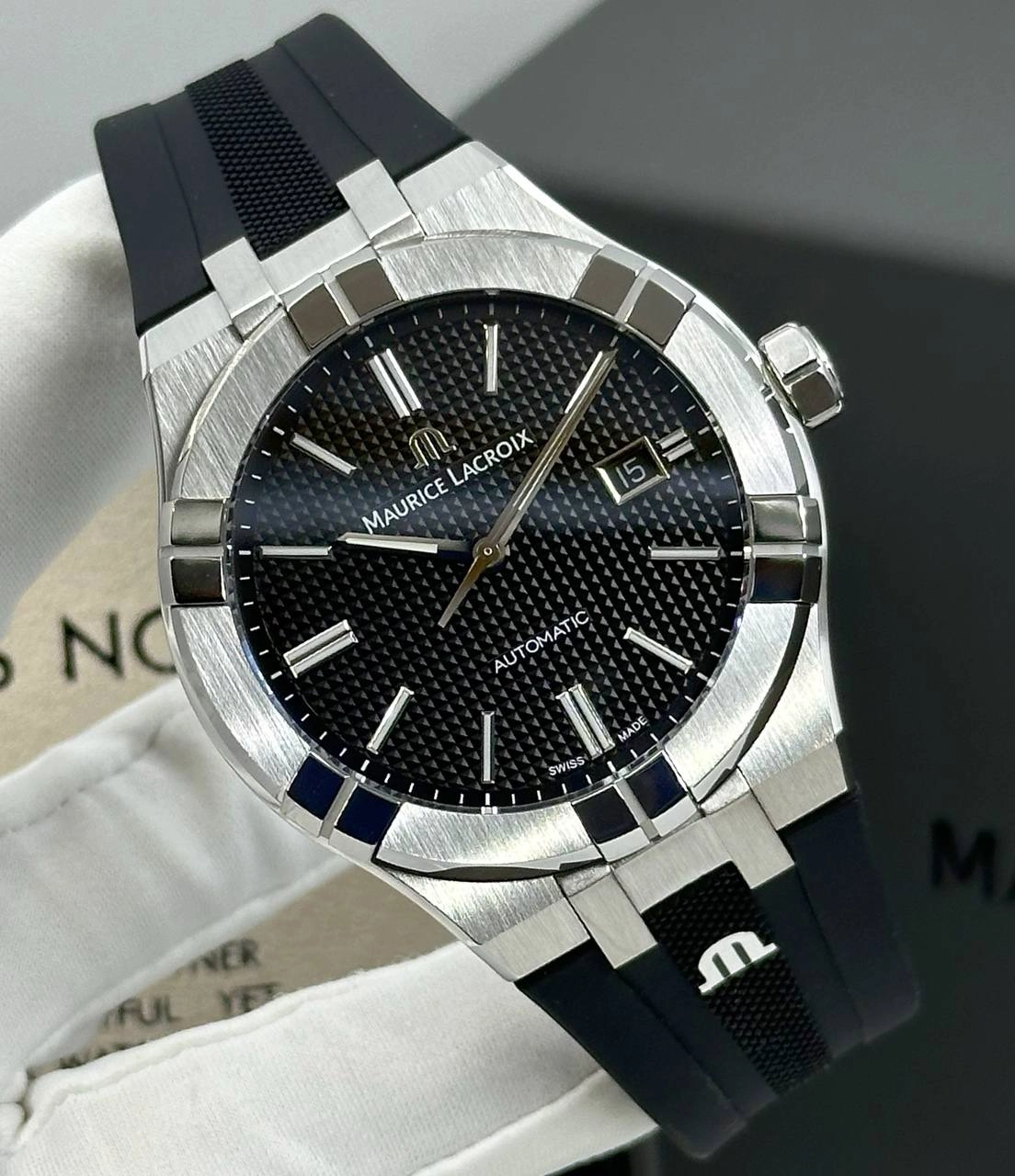 Популярные Часы Maurice Lacroix Aikon Automatic