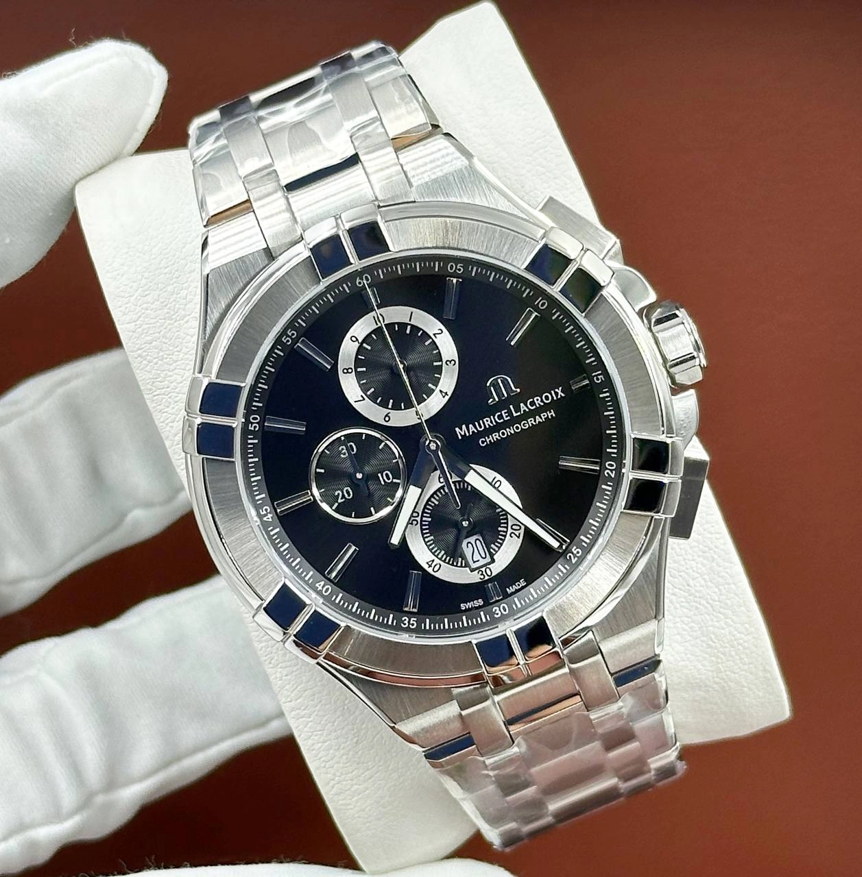 Популярные часы Maurice Lacroix Aikon Quartz Chronograph