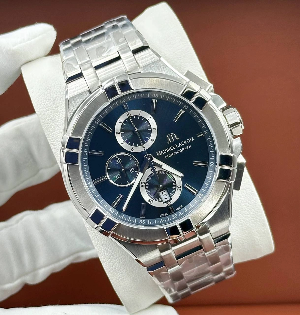 Популярные часы Maurice Lacroix Aikon Quartz Chronograph